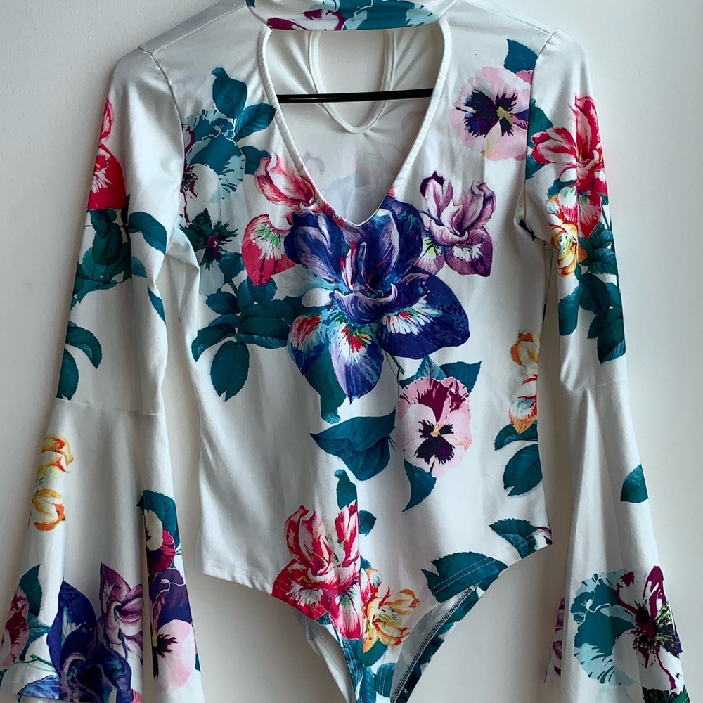 Floral Bodysuit - Picture 3 of 4
